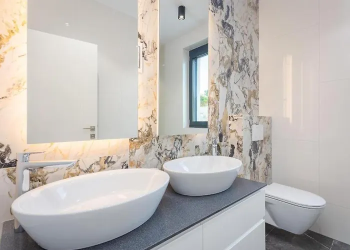 ヴィラ Platinium *